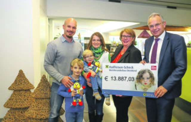 WELS. "Wir möchten uns auf diesem Weg von ganzem Herzen bei allen bedanken die Oskar durch die BezirksRundschau-Christkind-Aktion unterstützt haben. Die Anteilnahme und Menschlichkeit die wir erfahren durften berührt uns sehr. Die großzügige Unterstützung und Aufmerksamkeiten jedweder Form machen uns Mut und helfen Oskar und uns die Prüfung, die uns das Leben gestellt hat, noch besser bewältigen zu können", so die Familie Goigitzer. 13.887 Euro an Spenden gingen für den kleinen Oskar, der leblos zur Welt kam, bereits ein. Mit dem Geld soll ein Sprachcomputer angeschafft werden. | Foto: BezirksRundschau