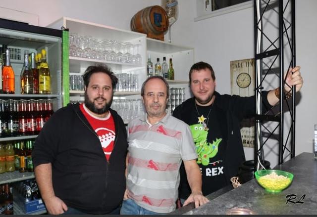 Mike, Alfred und Stefan sagen ein Dankeschön für die Treue zur "The Box"in Rosental.