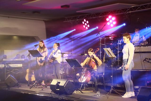 Den Auftakt machte die "Bigstoneriver Newcomer Band". | Foto: Christian Groß