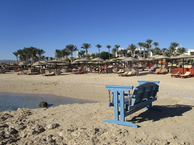 Ich habe noch nie so ein glasklares Wasser und sauberes Strand gesehen. 