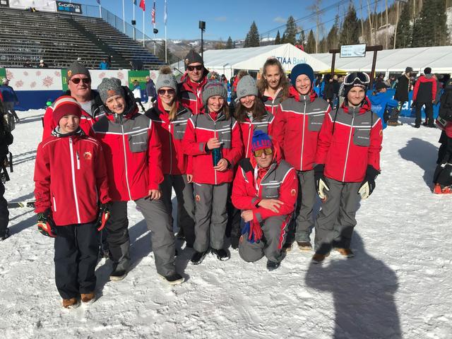 Die Austauschgruppe vom Ski-Club Arlberg bei den Rennen in Vail/Beaver Creek | Foto: Ski-Club Arlberg