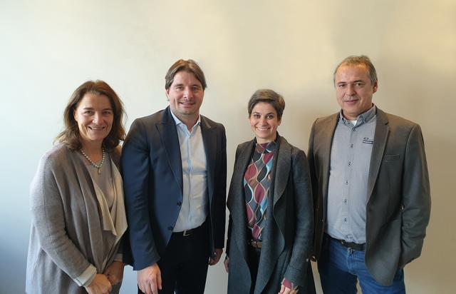 Die Wirtschaftsbund-Obleute Michaela Hysek-Unterweger (Osttirol) und Peter Seiwald (Kitzbühel) flankiert von den Bezirksgeschäftsführern Bettina Huber (Kitzbühel) und Franz Kirchmair (Osttirol).
