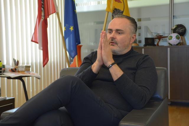 Doskozil über die nicht stattfindenden Schuldiskussionen: "Der Wahlkampf ist die unehrlichste Zeit in der Politik. Was da diskutiert, versprochen und im Nachhinein nicht gehalten wird, ist ja verrückt. Und diese Diskussion passt einfach nicht in die Schule."