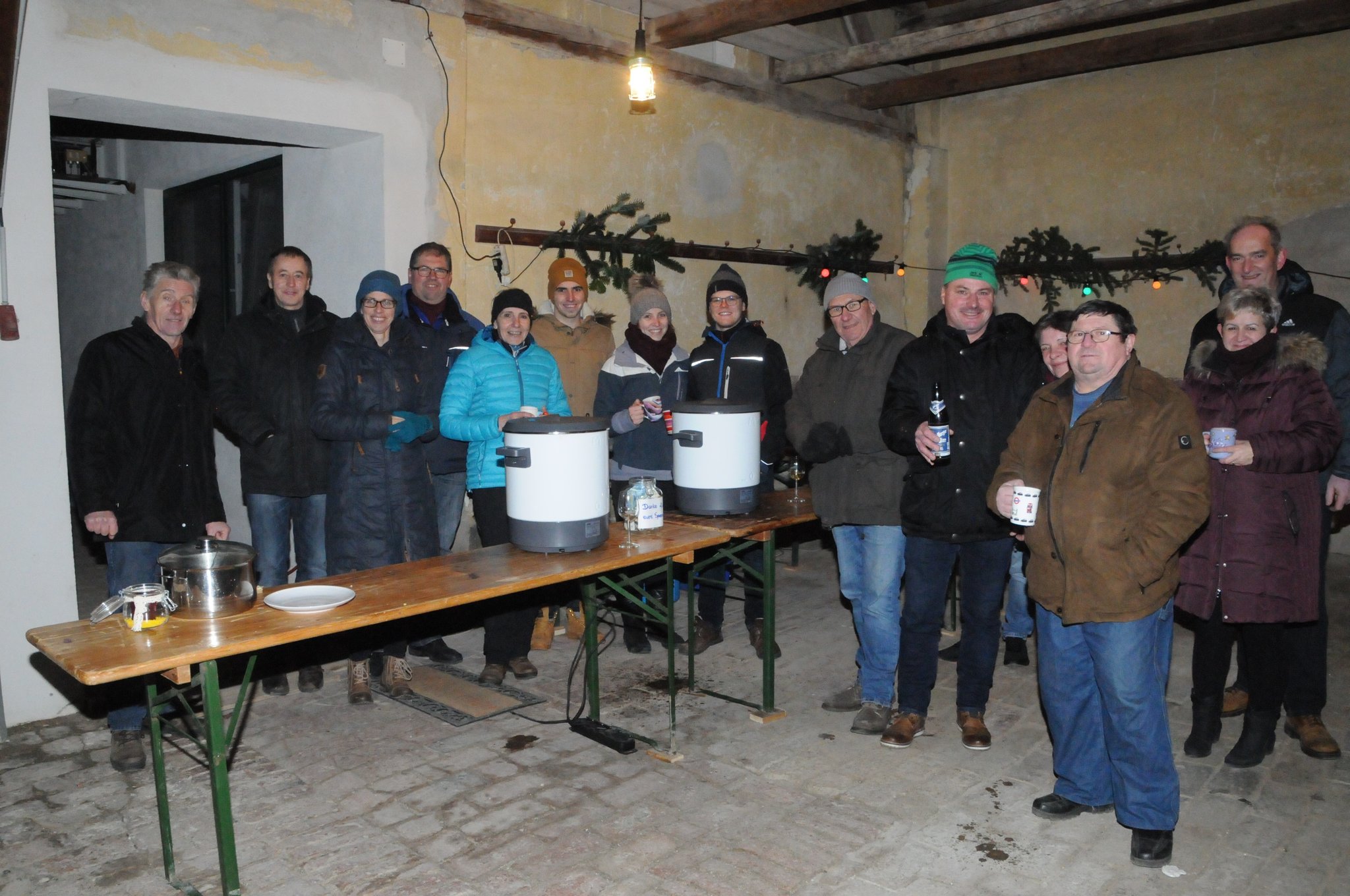 Glühweinstand für "Licht ins Dunkel" - Mistelbach