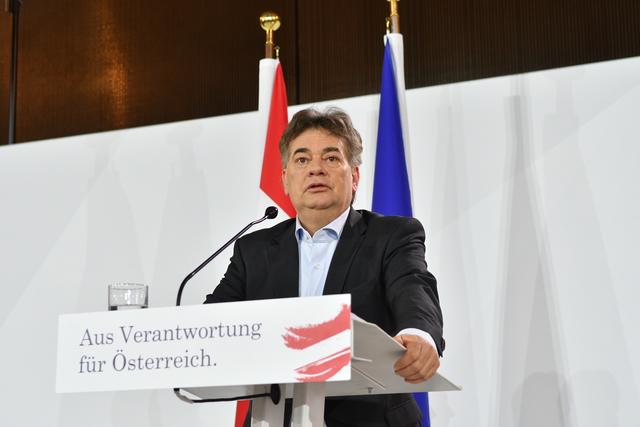 Am Donnerstag zu Mittag präsentierte Werner Kogler gemeinsam mit ÖVP-Chef Sebastian Kurz (ÖVP) das türkis-grüne Regierungsprogramm. Am Samstag werden die Grünen Delegierten darüber abstimmen.