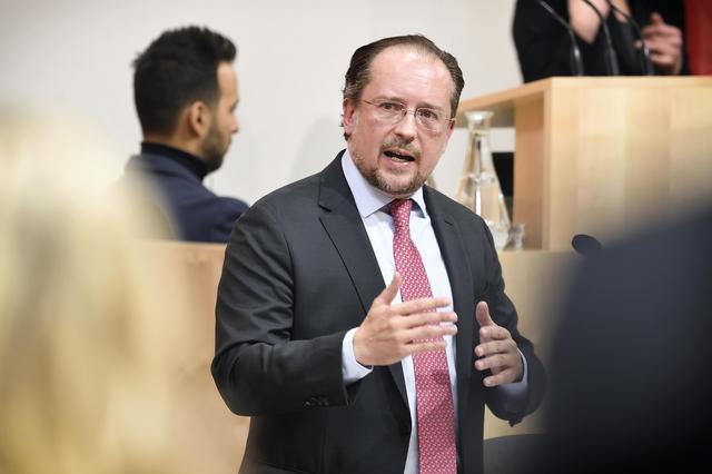 Alexander Schallenberg wird Außenminister.
