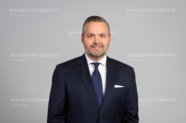 Axel Melchior folgt Karl Nehammer nach.