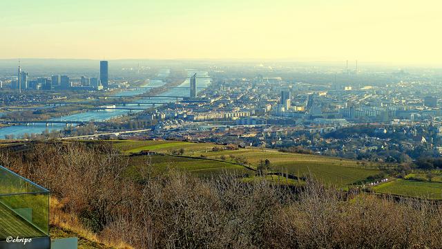 Döbling ist ein Bezirk mit vielen Grünflächen, was man vom Kahlenberg gut erkennt: Es sind fast 2.500 Hektar.