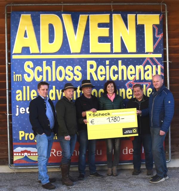 Marco Auer (Naturfreundehaus Knofeleben), Franz Eggl (Seehütte), Manfred Rottensteiner (Weichtalhaus), Sabine Tauchner (Schriftführerin Verein Hüttenwirte), Viktor Krenthaller (Naturfreundehaus Knofeleben), Bgm. Johann Döller.