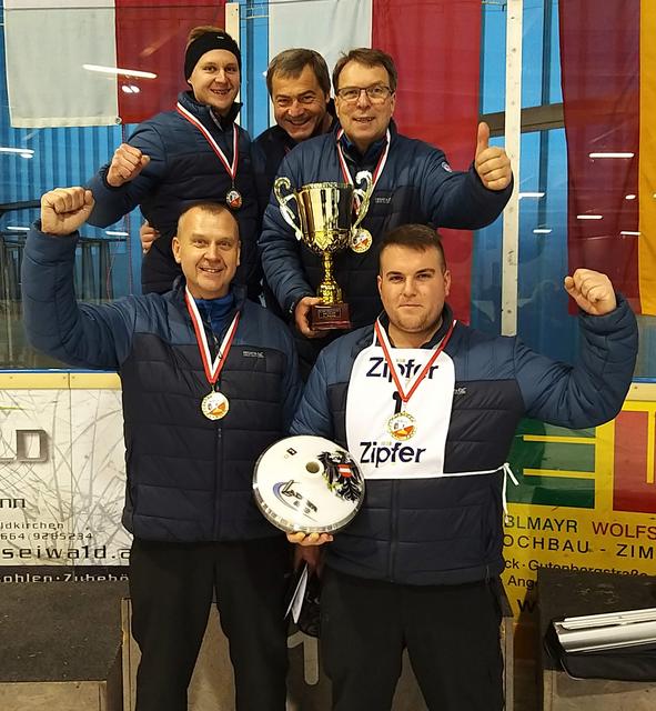 Eisbären: Wimhofer Thomas, Wiesmayr Walter, Eile Mario (hinten v.l.) Wimhofer Hermann und Stockinger Markus (vorne v.l.)