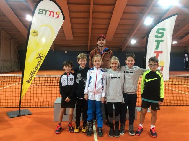 Sechs rot-goldene Tennishoffnungen machten sich auf den Weg nach Leibnitz zum ÖTV-Einladungsturnier. | Foto: BTV