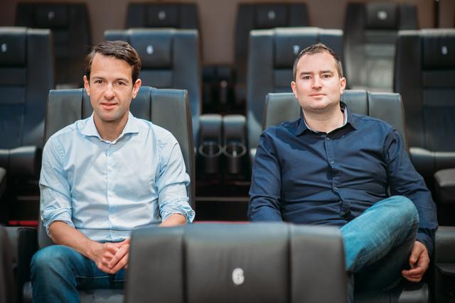 Hans-Peter und Klaus Obermayr aus Peuerbach wollen, dass die Kinogäste sich wohl fühlen.