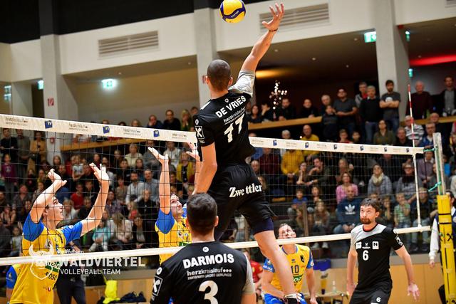 Union Volleyball Raiffeisen Waldviertel 1 : 3 (23:25, 23:25, 26:24, 22:25)