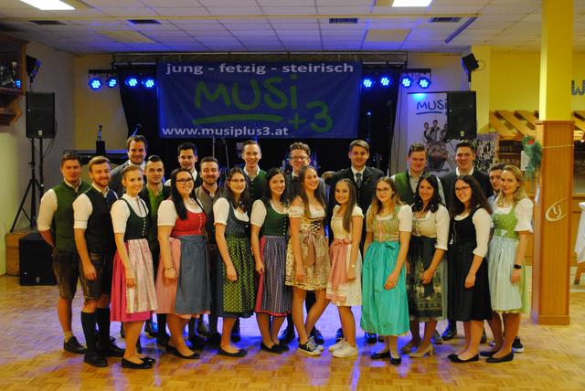 Die Landjugendlichen aus St. Oswald ob Eibiswald haben wieder einen schwungvollen Ball auf die Beine gestellt. | Foto: LJ