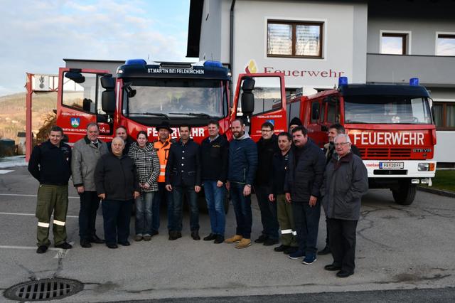 Übergabe in St. Martin: Das Fahrzeug wurde im Beisein von Vertretern der Stadtgemeinde Feldkirchen in Empfang genommen.