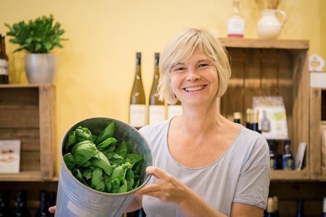 Margareta Zimmermann freut sich darüber ihren Kunden immer frische Ware anbieten zu können.