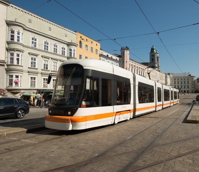 Ein tragischer Unfall zwischen einem Fußgänger und einer Straßenbahn ereignete sich heute am Linzer Hauptplatz. | Foto: Symbolfoto: Linz AG