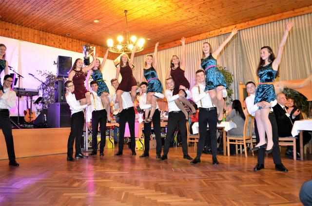 Die Katholische Jugend Hausmannstätten lädt zur Ballnacht in Vasoldsberg.