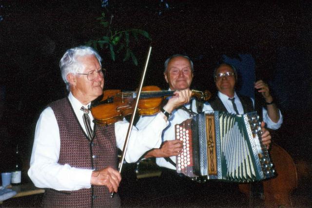 Der legendäre Zwanzger Ferdl (li) wäre heuer 100 Jahre alt geworden. | Foto: KK