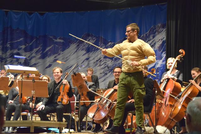 Vladimir Putin machte eine kurze Pause vom Fliegenfischen um beim Konzert vorbeischauen zu können. | Foto: Siegele
