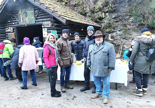 GRin Elfie Kreitner, VV-Obmann Thomas Schilling, Johann Fries, Stefan Lackner (beide VV Stein) und GR Alfred Frledl