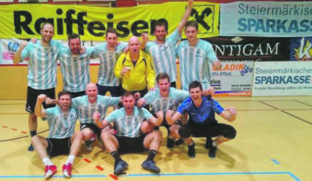 Sperl-Hallenfußballturnier. In der „Profi-Kategorie“ setzte sich Titelverteidiger OMV Banitsch Neumarkt erneut durch.