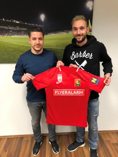 Manager Amir Shapourzadeh (l,) mit Markus Pink