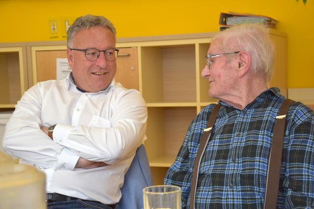 „Zur Verbesserung der Arbeitsbedingungen der Mitarbeiterinnen und Mitarbeiter wurden die Tarife ab 1. Jänner 2020 erhöht und so in die Versorgungssicherheit im Land Salzburg investiert“, betont Landeshauptmann-Stellvertreter Heinrich Schellhorn (hier im Tageszentrum Seekirchen).
