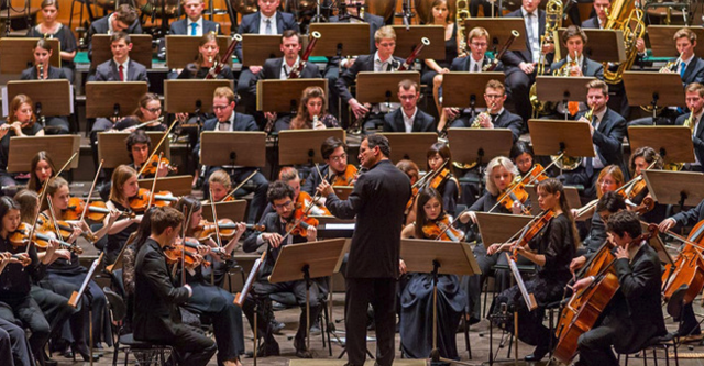 fHaydn, Bruckner und Mozart stehen am Programm.