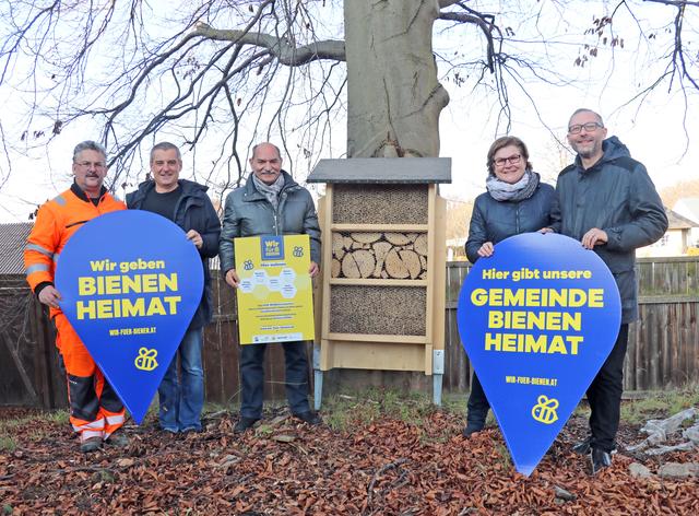 Im Bild (von links): Bauhofleiter-Stellvertreter Konrad Vorhemus, Stadtrat Martin Preis, Vizebürgermeister Hubert Hauer, Bürgermeisterin Helga Rosenmayer und Stadtbaudirektor Michael Prinz.