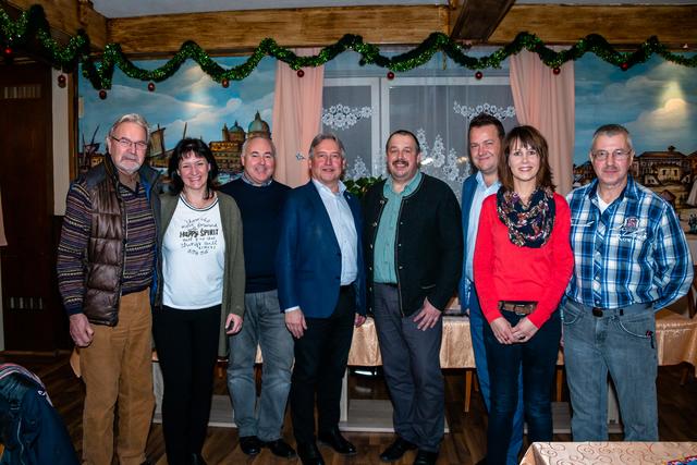 Gruppenbild SPÖ: OV Johann Bauer, Diana Wieshaider, Erich Deim, Karl Schmid, Norbert Liegler, Vorsitzender Andreas Mohl, Melanie Figl, Hans Weber, alle SPÖ