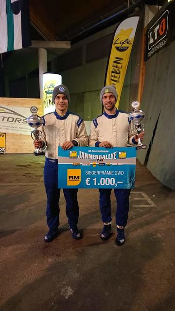Markus und Michael Franz holen den Klassensieg und 1.000 Euro Preisgeld.