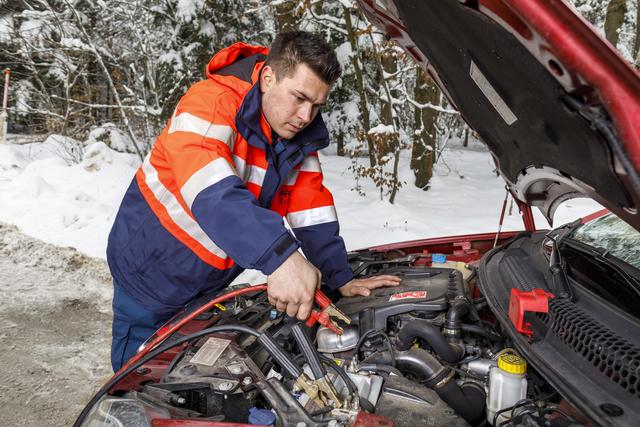 Fünf Techniker des ARBÖ-Stützpunktes in Saalfelden waren 2019 im Einsatz für Autofahrer im Pinzgau.  | Foto: ARBÖ/Bildagentur Zolles KG/Christian Hofer