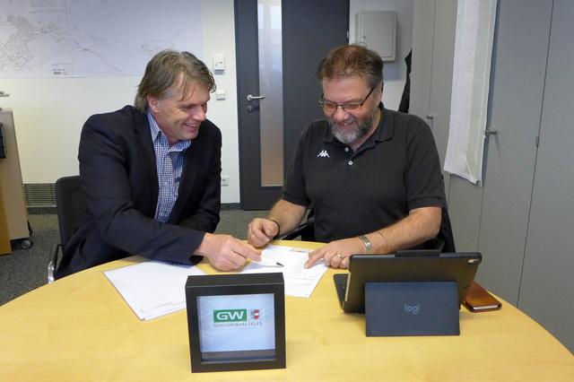 GemeindeWerke Telfs-Geschäftsführer DI (FH) Dirk Jäger (l.) und Gemeinde-Abteilungsleiter Ing. Manfred Auer besprechen sich wegen der Fasnacht.