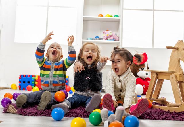 Kinder sind begeistert von dem Programm der Künstler. | Foto: Panthermedia/boggy22 - Symbolbild