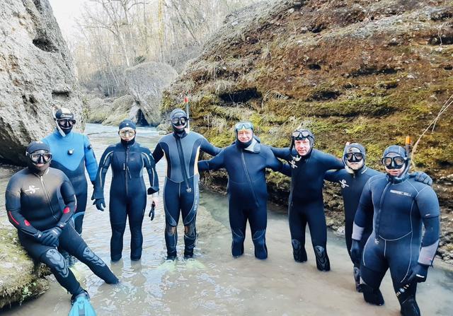 Sie wagten sich in das kalte Nass. | Foto: Tauchsportverein Tullnerfeld