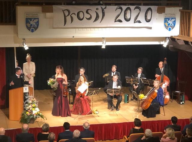 "Prosit Neujahr": In Bisamberg wurde das neue Jahr musikalisch begrüßt und auch gleich der 50-jährige "Zusammenschluss" von Bisamberg und Klein-Engersdorf gefeiert.
