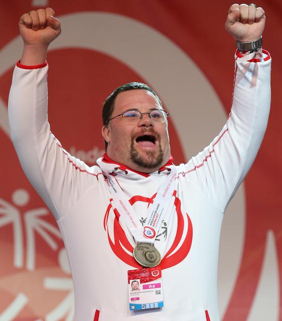 Der Hofkirchner Sportler Bernhard Quereser freut sich über die Bronzemedaille in Schladming, 2017.