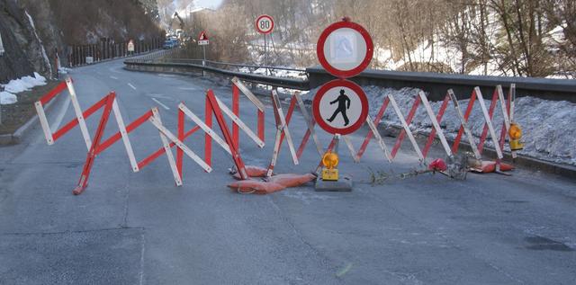 Während der zweieinhalbjährigen Bauzeit muss die L76 Landecker Straße für insgesamt drei Monate gesperrt werden.