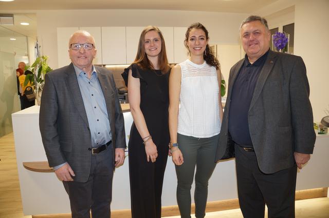 Eva Windisch und Bea Rehberger mit Vermieter Walter Gaich und STR Franz Sachernegg