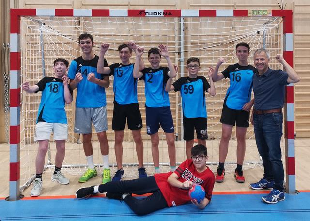 Das Burschenteam des BRG Reutte schlug sich ausgezeichnet und holte sich beim vereinsoffenen Turnier in Schwaz den Sieg.
