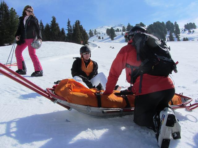 Experten zufolge lässt sich eine Vielzahl der Skiunfälle vermeiden.