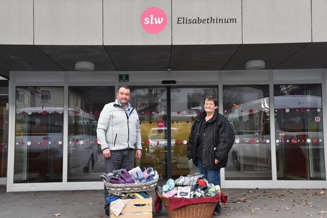 Auch die Kinder im Elisabethinum freuten sich über die "wolligen Weihnachtsgeschenke".