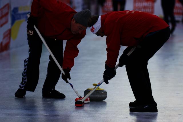 Curling: Harald Burger und Herbert Planer