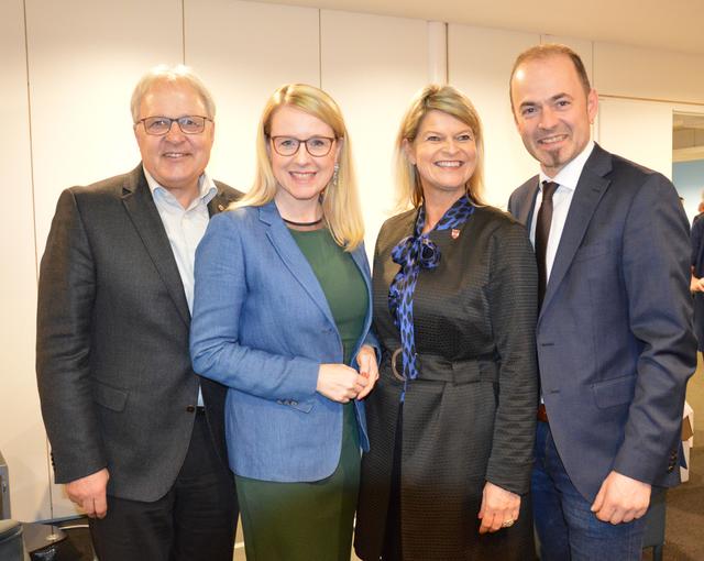 NR Hermann Gahr, Ministerin Margarete Schramböck, Ministerin Klaudia Tanner, NR Josef Hechenberger
