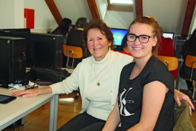 Zwei Generationen ein gemeinsames Interesse, die nächsten Computerkurse für Senioren starten in Bischofshofen.