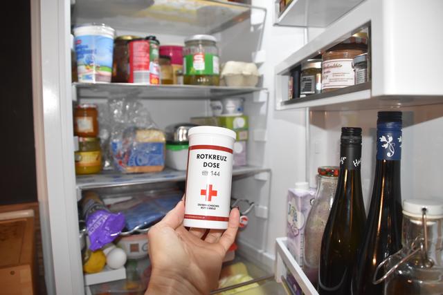 Die Rot-Kreuz-Dose enthält alle wichtigen Infos des Klienten und wird im Kühlschrank aufgewahrt.