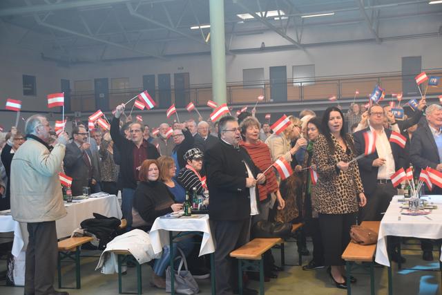 Großartige Stimmung herrschte im Messezentrum unter den FPÖ-Mitgliedern. | Foto: Michael Strini