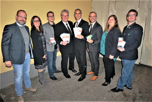 Von links nach rechts: Martin Writzmann, Christina Strobl-Fleischhacker, Sebastian Makoschitz, Christoph Kainz, Maximilian Aigner, Martin Paar, Manuel Mark, Michael Fischer