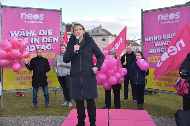 NEOS-Parteichefin Beate Meinl-Reisinger unterstützt ihre burgenländischen Parteikollegen im Landtagswahlkampf.